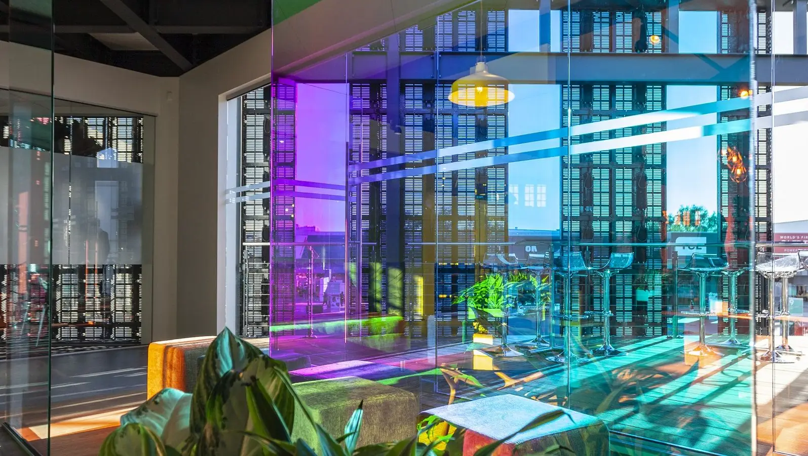 here ces jlb lounge — Contact